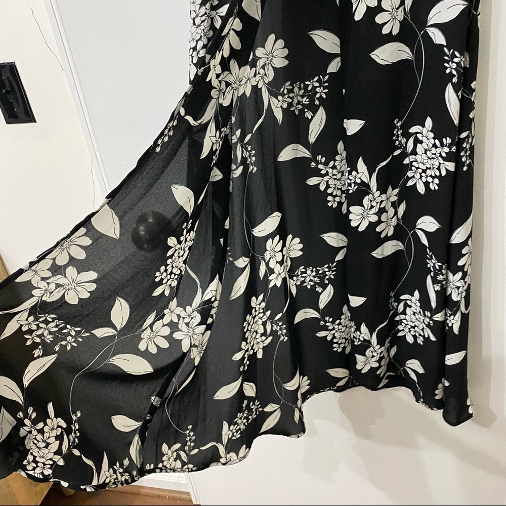 Express Floral Ruffle Waist Duster - Picture 5 of 7